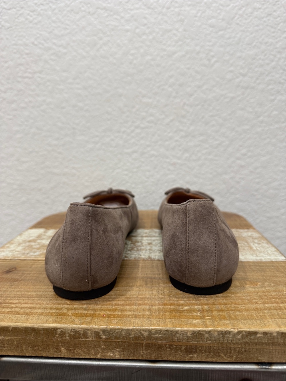 Vionic Klara Skimmers Ballet Flats Driftwood Suede Size 6 NEW - Picture 5 of 7